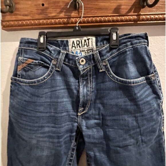 Ariat Men’s relaxed boot blue jeans M2 32/36 - Picture 1 of 10